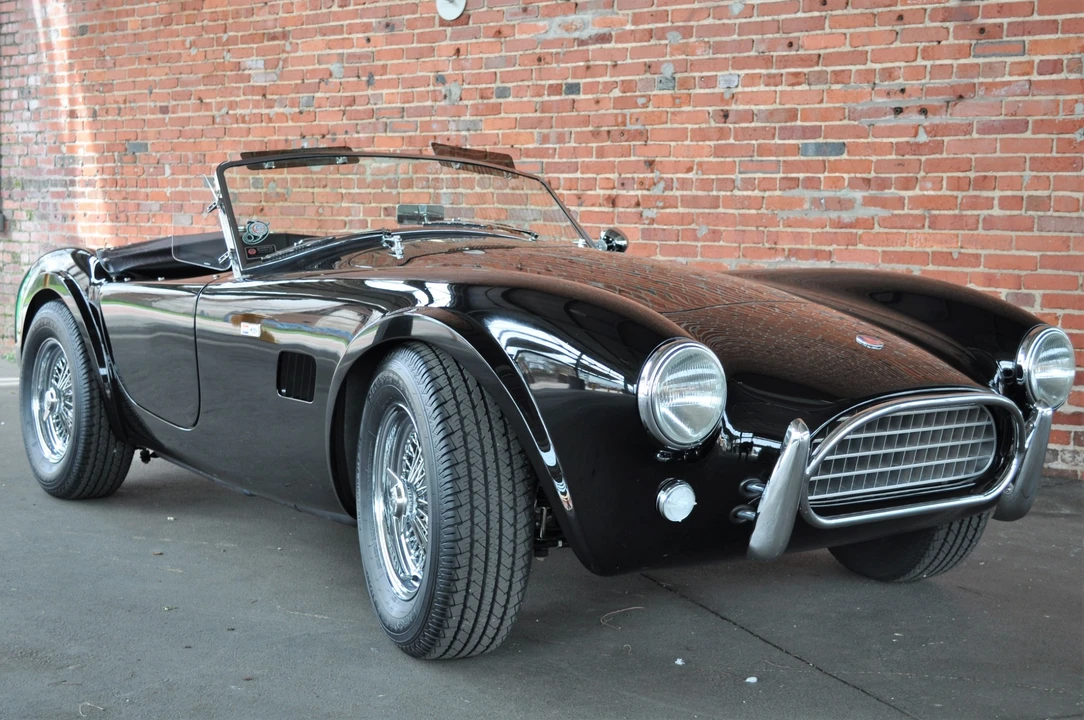 Shelby Cobra Replica - Image 17 of 31