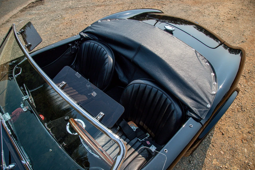 Shelby Cobra Replica - Image 21 of 31