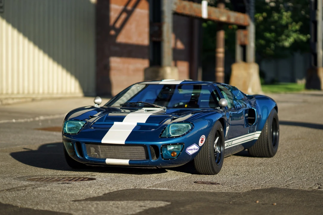 Ford Replica - Image 2 of 31