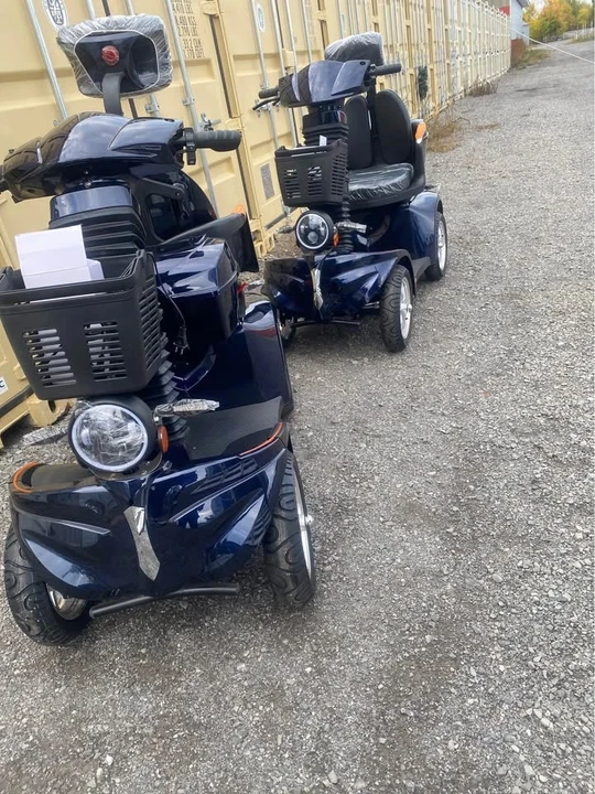 Piaggio - Image 9 of 9