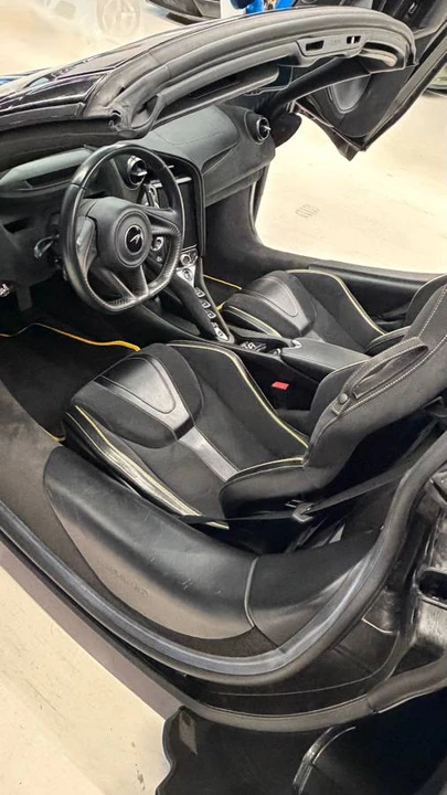2020 McLaren 720S - Image 2 of 18