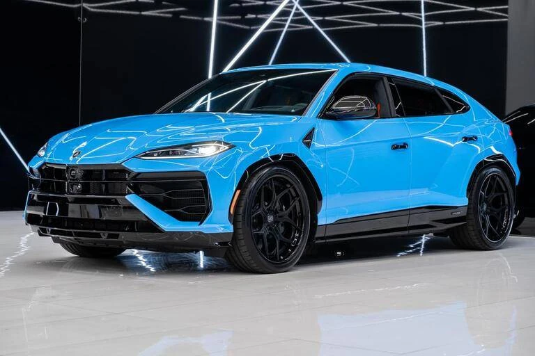 2025 Lamborghini Urus SE - Image 4 of 23