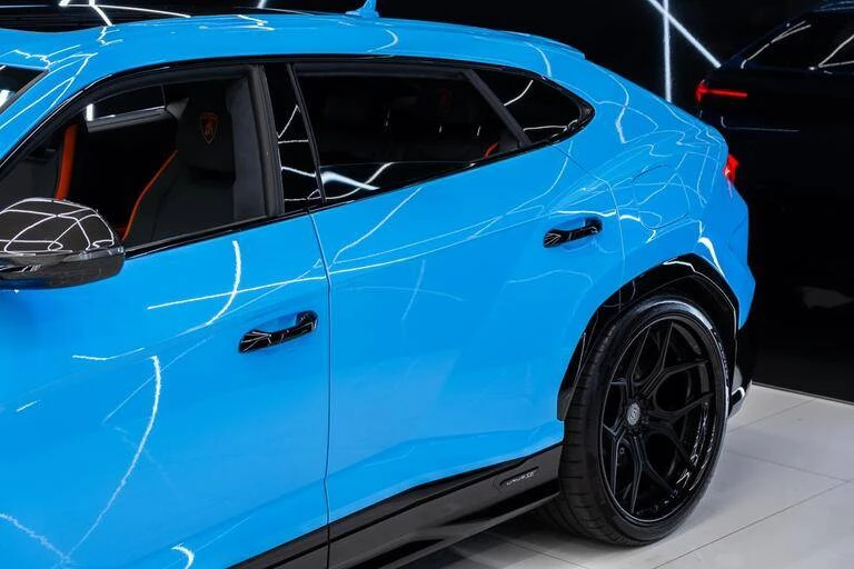 2025 Lamborghini Urus SE - Image 11 of 23