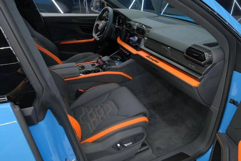 2025 Lamborghini Urus SE - Image 15 of 23