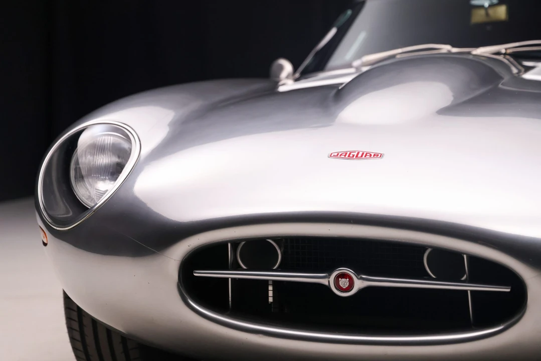 Jaguar Replica - Image 31 of 31