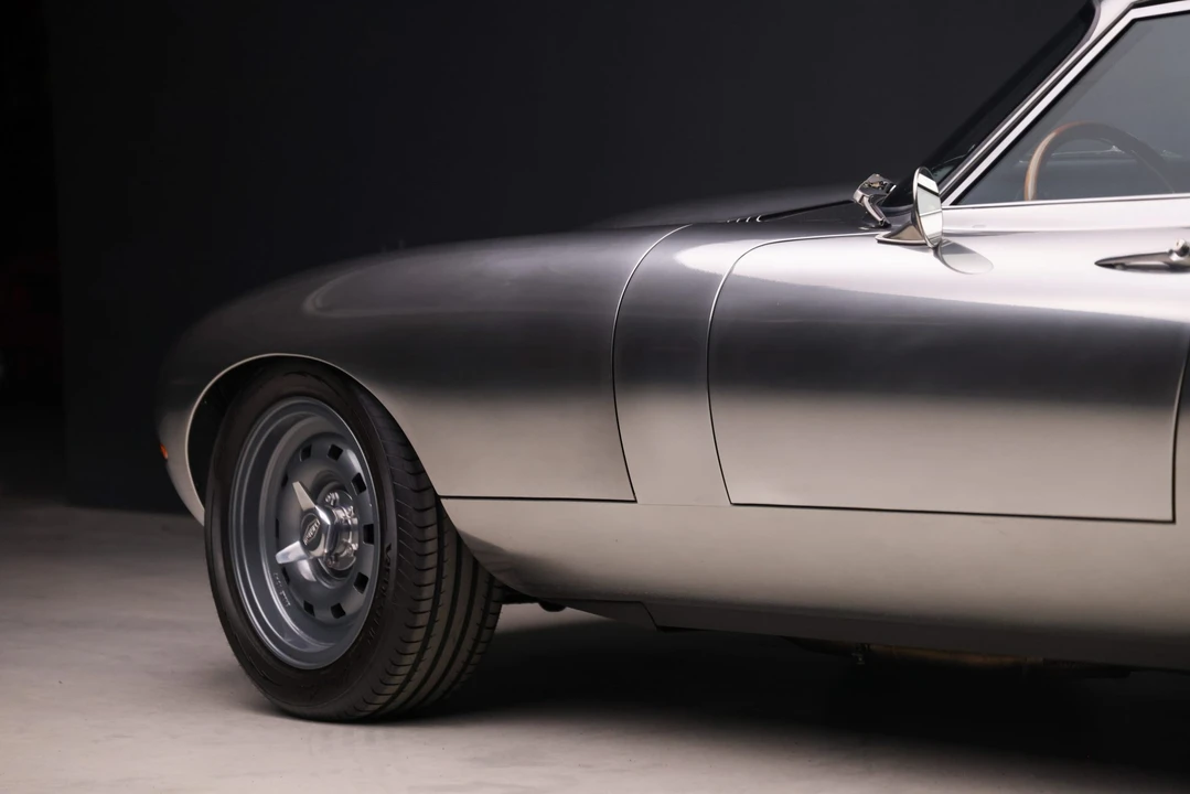 Jaguar Replica - Image 19 of 31