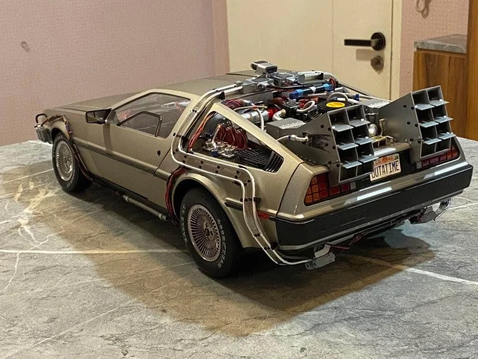 Parts & Memorabilia Scale Models - Image 2 of 2