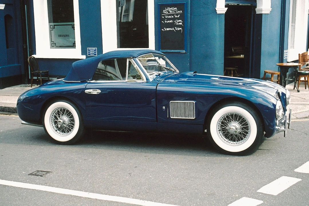 1950 Aston Martin DB1 & DB2 & DB2/4 & DB Mark III - Image 4 of 4