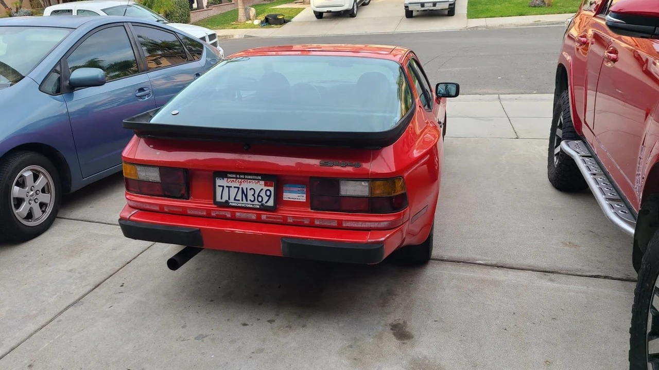 1984 Porsche 944 - Image 8 of 10