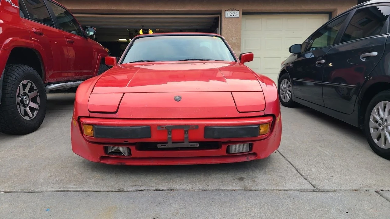 1984 Porsche 944 - Image 4 of 10