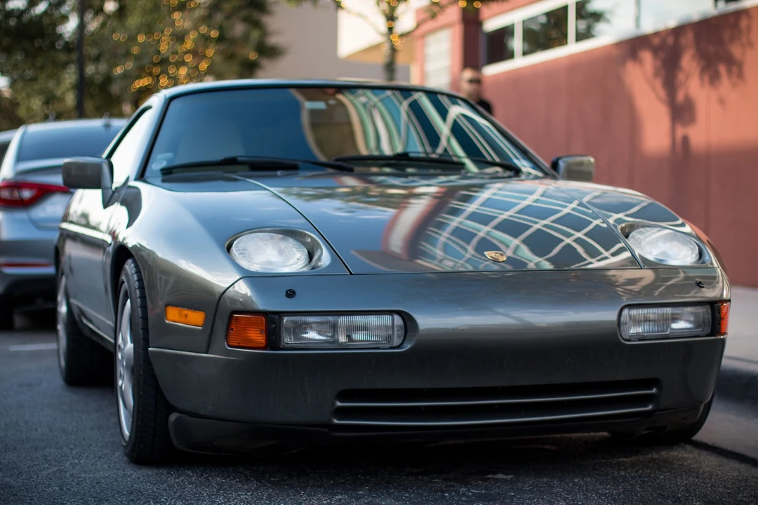 1987 Porsche 928 S4 - Image 2 of 13