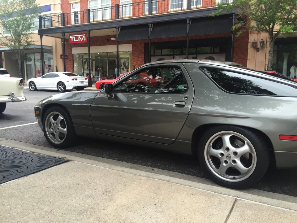 1987 Porsche 928 S4 - Image 4 of 13