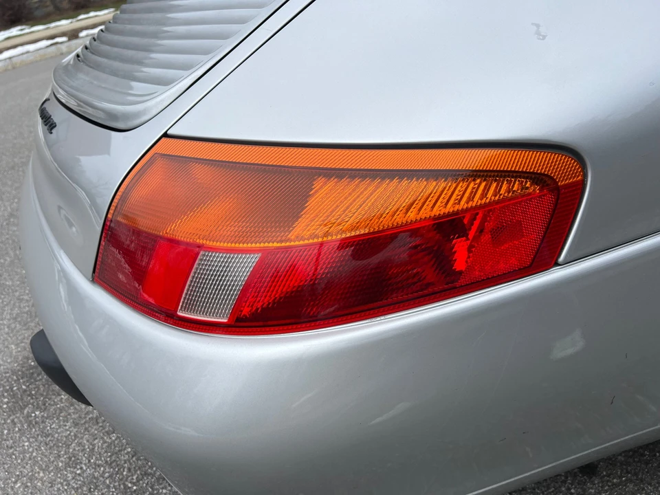 1999 Porsche 996 Carrera - Image 10 of 31