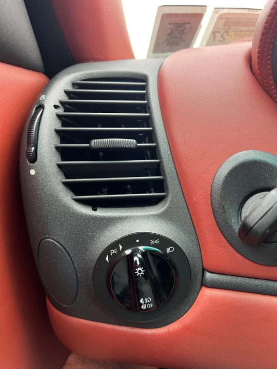1999 Porsche 996 Carrera - Image 28 of 31