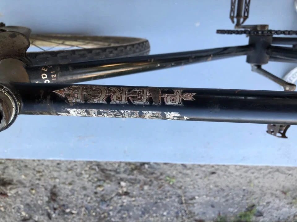 Pierce-Arrow - Image 3 of 6