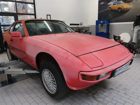 Porsche 944 - Image 3 of 4