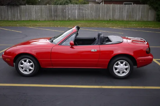 1990 Mazda NA MX-5 Miata - Image 4 of 31