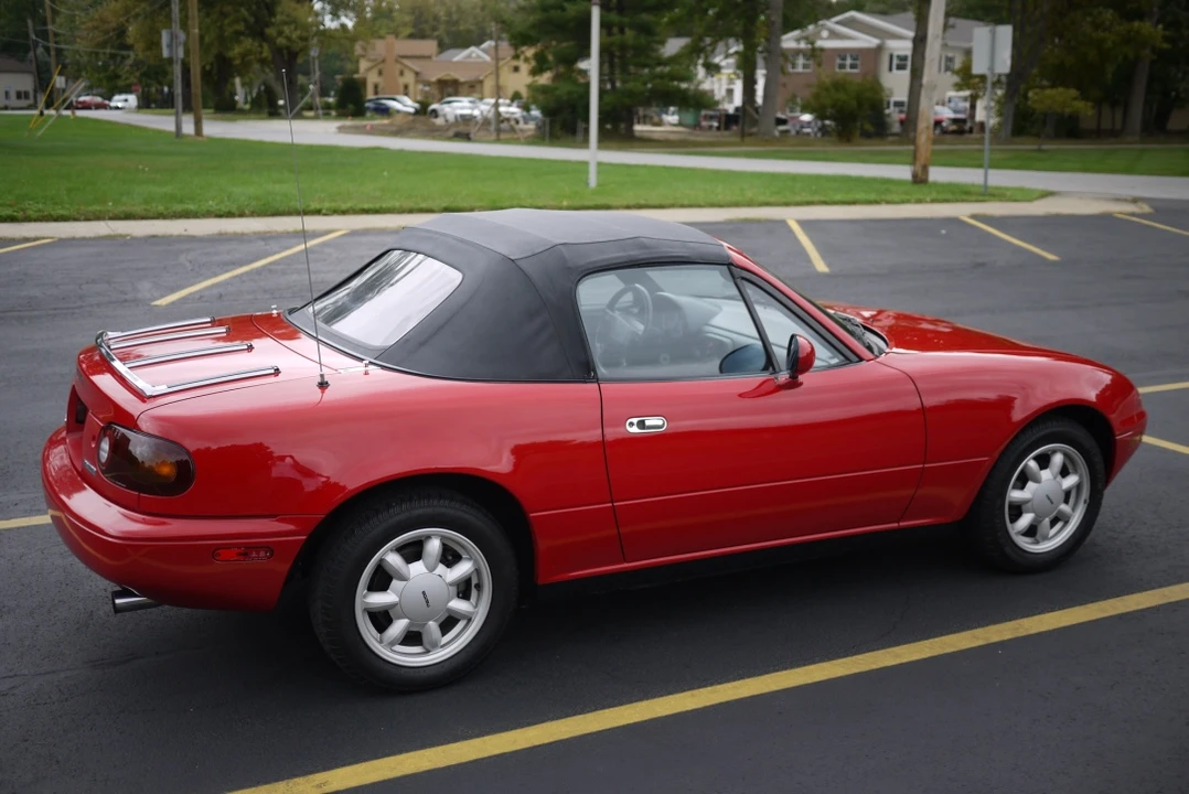 1990 Mazda NA MX-5 Miata - Image 28 of 31