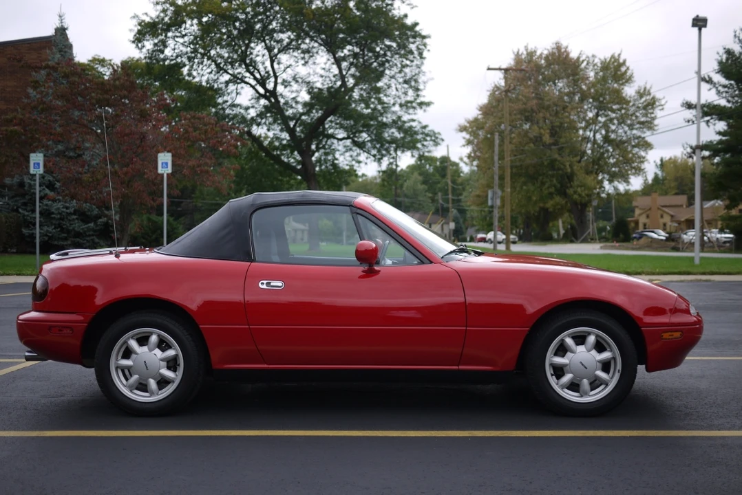 1990 Mazda NA MX-5 Miata - Image 29 of 31