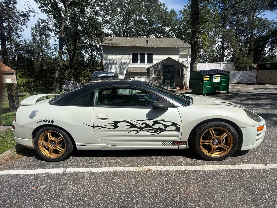 2003 Mitsubishi Eclipse 3rd Gen - Image 2 of 5
