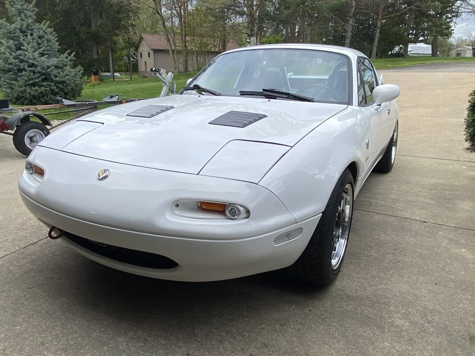 1992 Mazda NA MX-5 Miata - Image 2 of 31