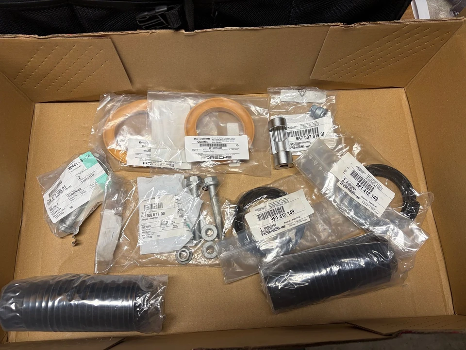 2014 Parts & Memorabilia Mechanical Components - Image 3 of 4