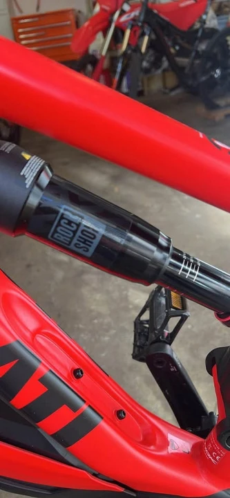 Ducati - Image 6 of 11