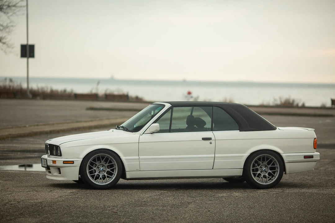 1992 BMW E30 3 Series - Image 2 of 31