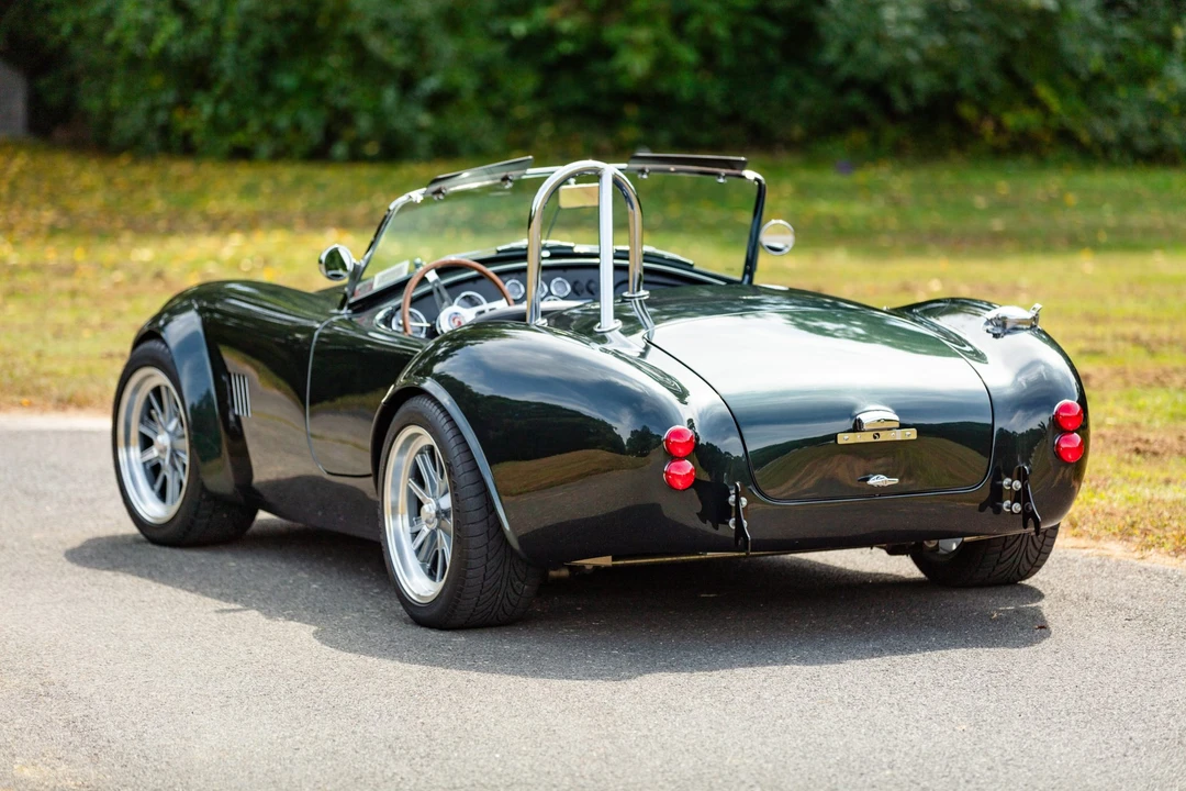 Shelby Cobra Replica - Image 9 of 31