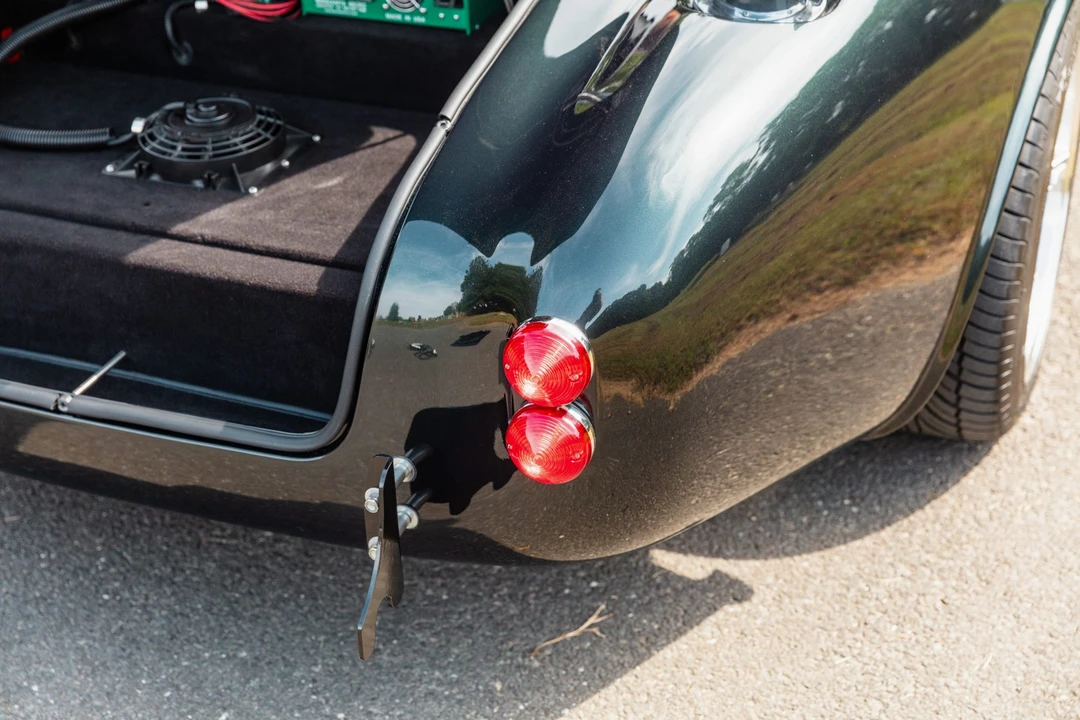 Shelby Cobra Replica - Image 29 of 31