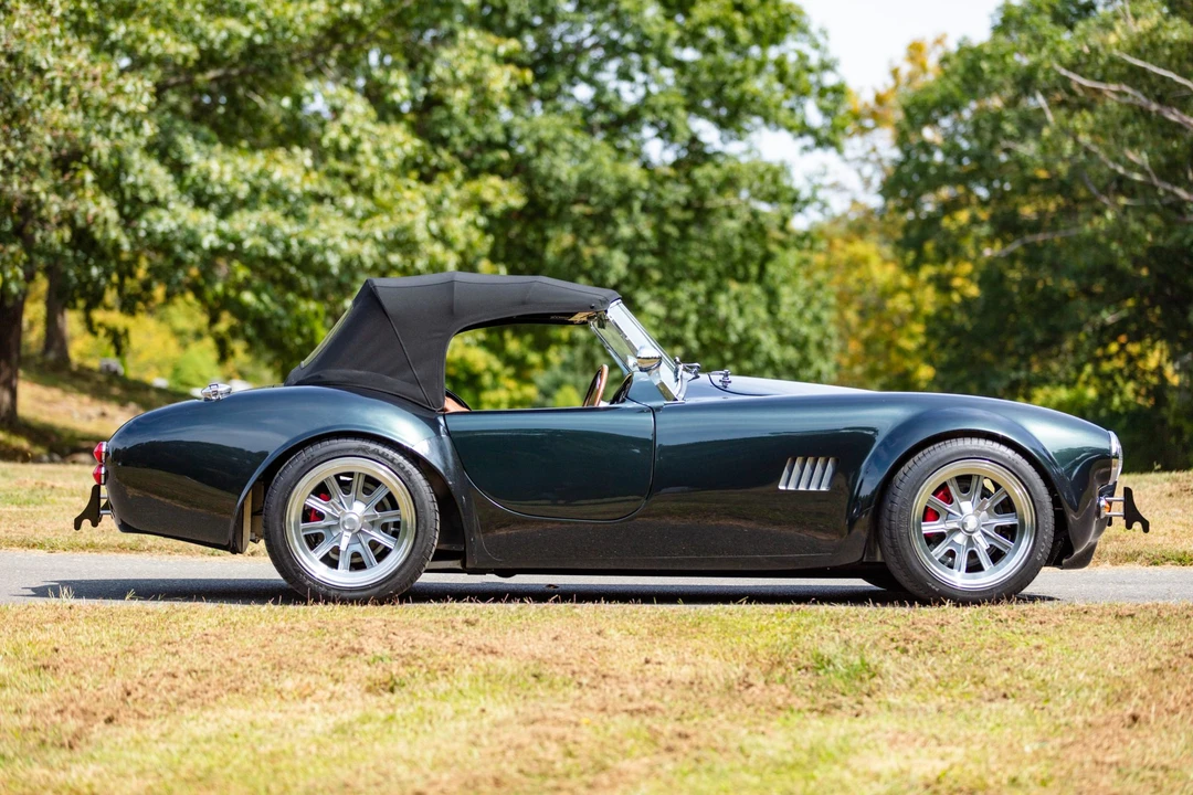 Shelby Cobra Replica - Image 15 of 31