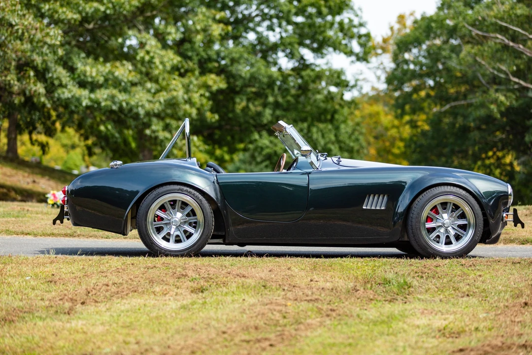 Shelby Cobra Replica - Image 6 of 31