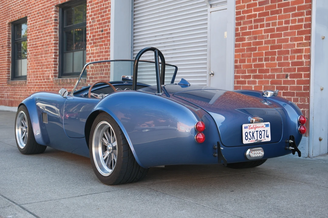 Shelby Cobra Replica - Image 25 of 31