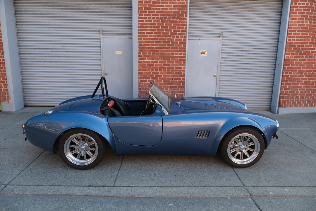 Shelby Cobra Replica - Image 20 of 31