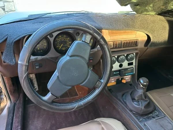 1985 Porsche 944 - Image 7 of 9