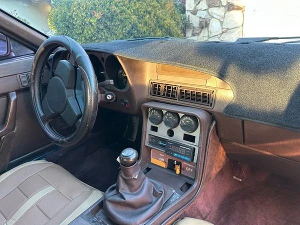 1985 Porsche 944 - Image 9 of 9
