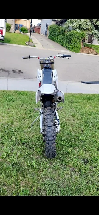 Yamaha YZ - Image 2 of 9