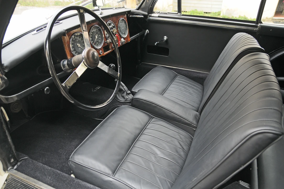 1955 Aston Martin DB1 & DB2 & DB2/4 & DB Mark III - Image 26 of 31