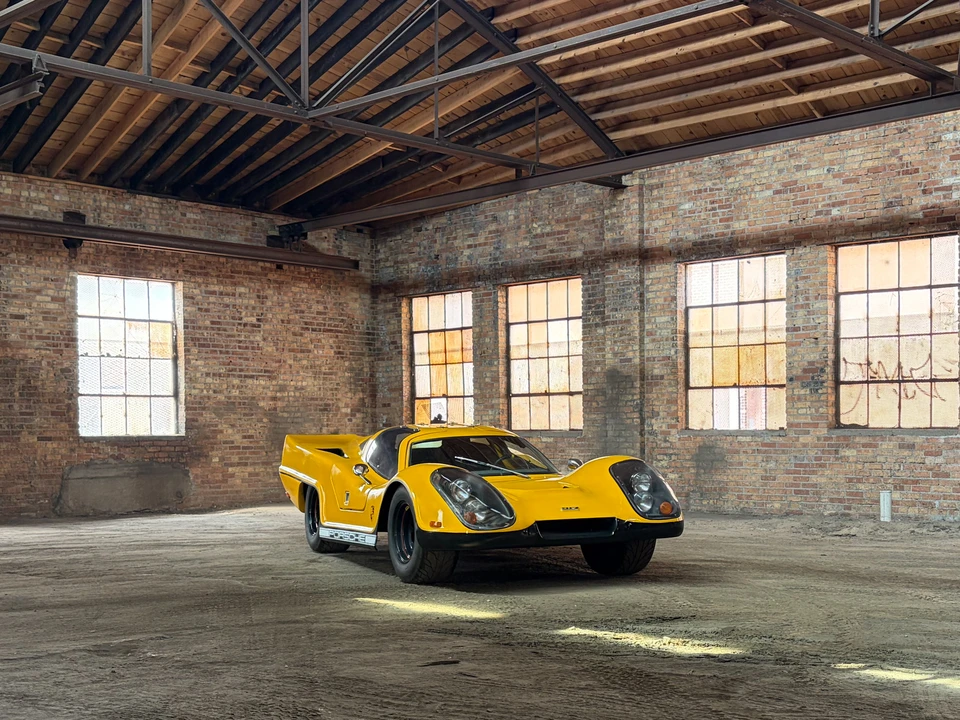 Vehicle image 3 of 31