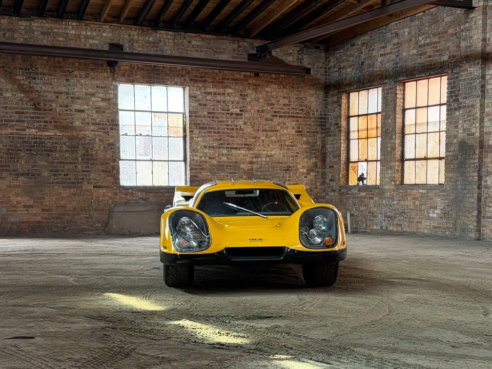 Vehicle image 4 of 31