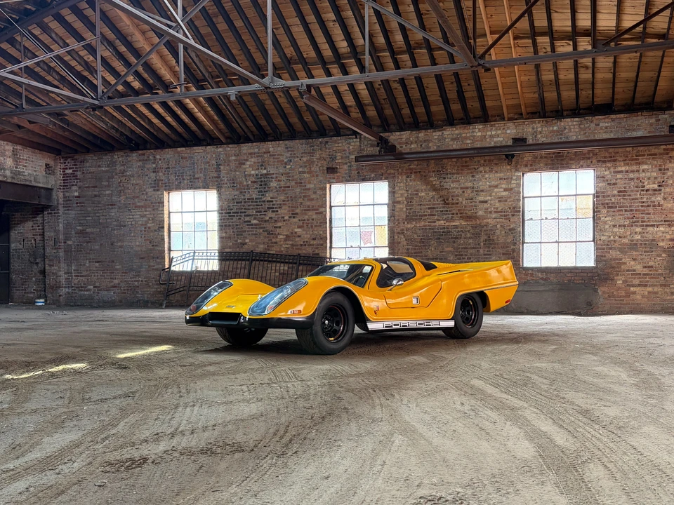 Vehicle image 7 of 31