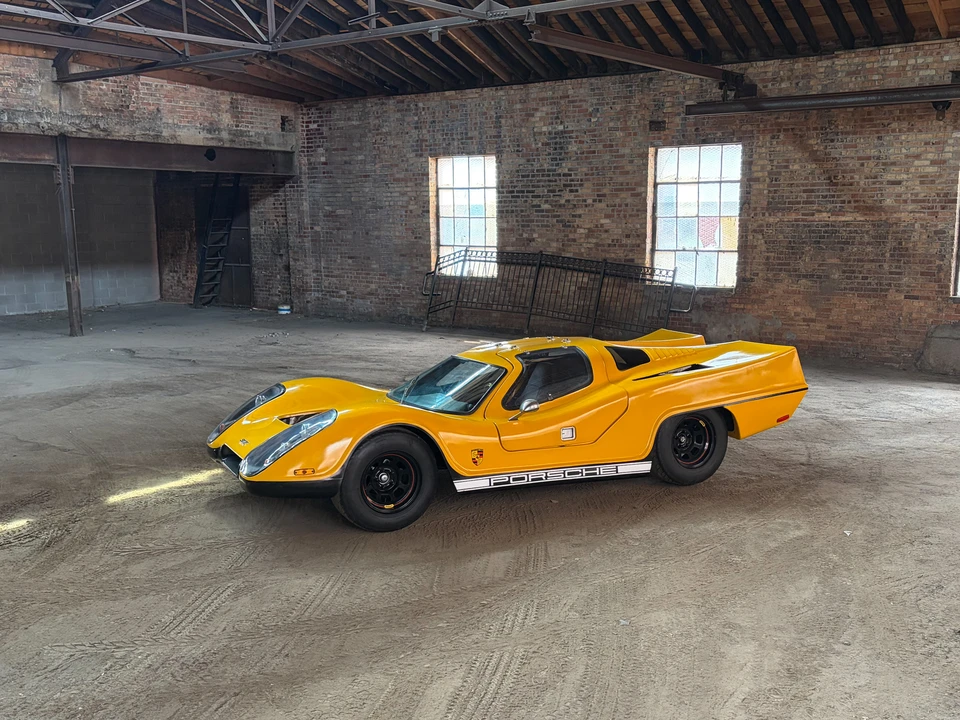Vehicle image 9 of 31