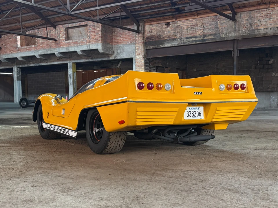 Vehicle image 13 of 31