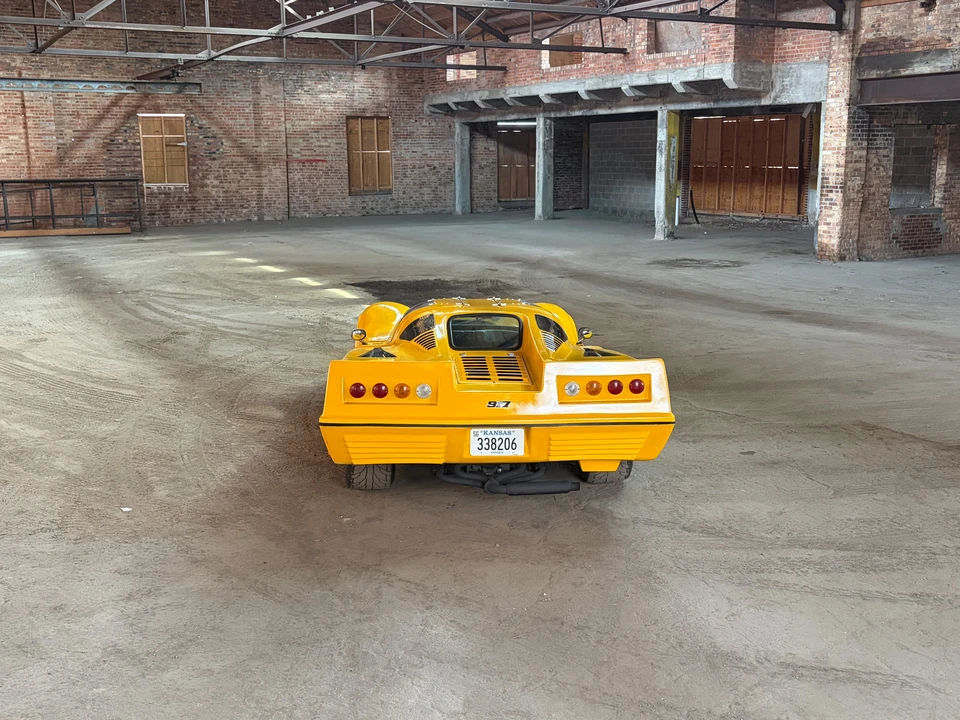 Vehicle image 14 of 31