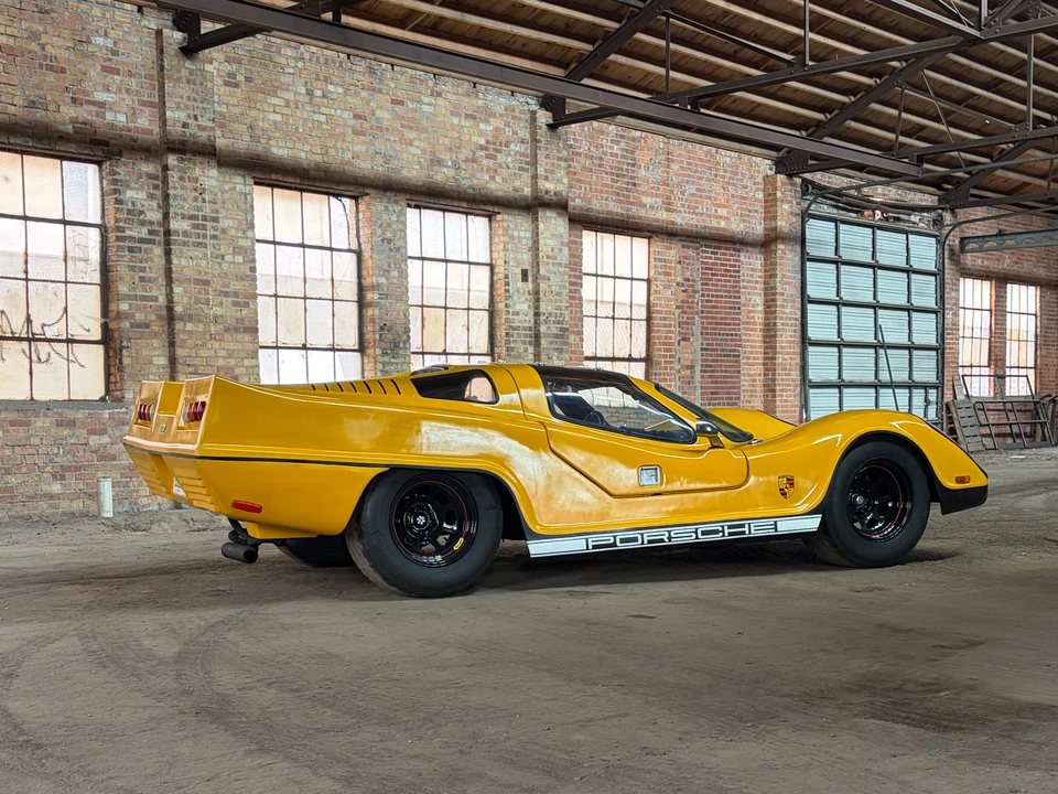 Vehicle image 19 of 31