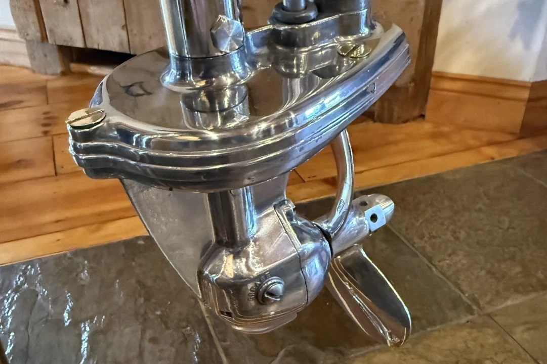 Parts & Memorabilia Engines - Image 4 of 5