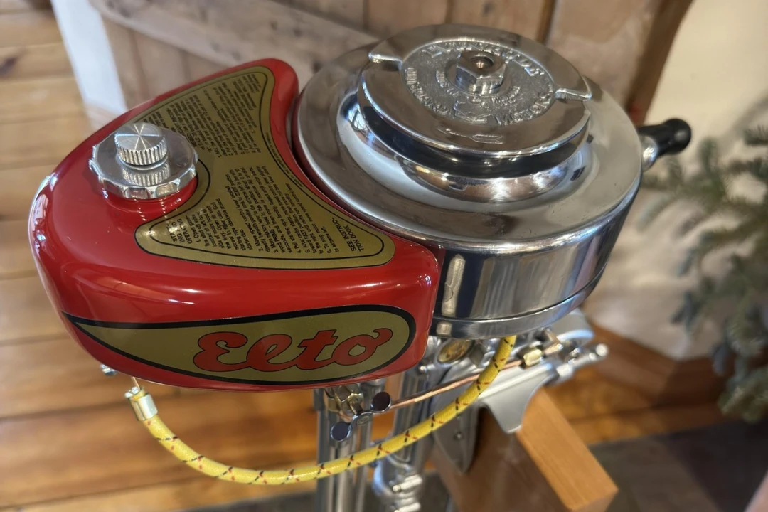 Parts & Memorabilia Engines - Image 2 of 5