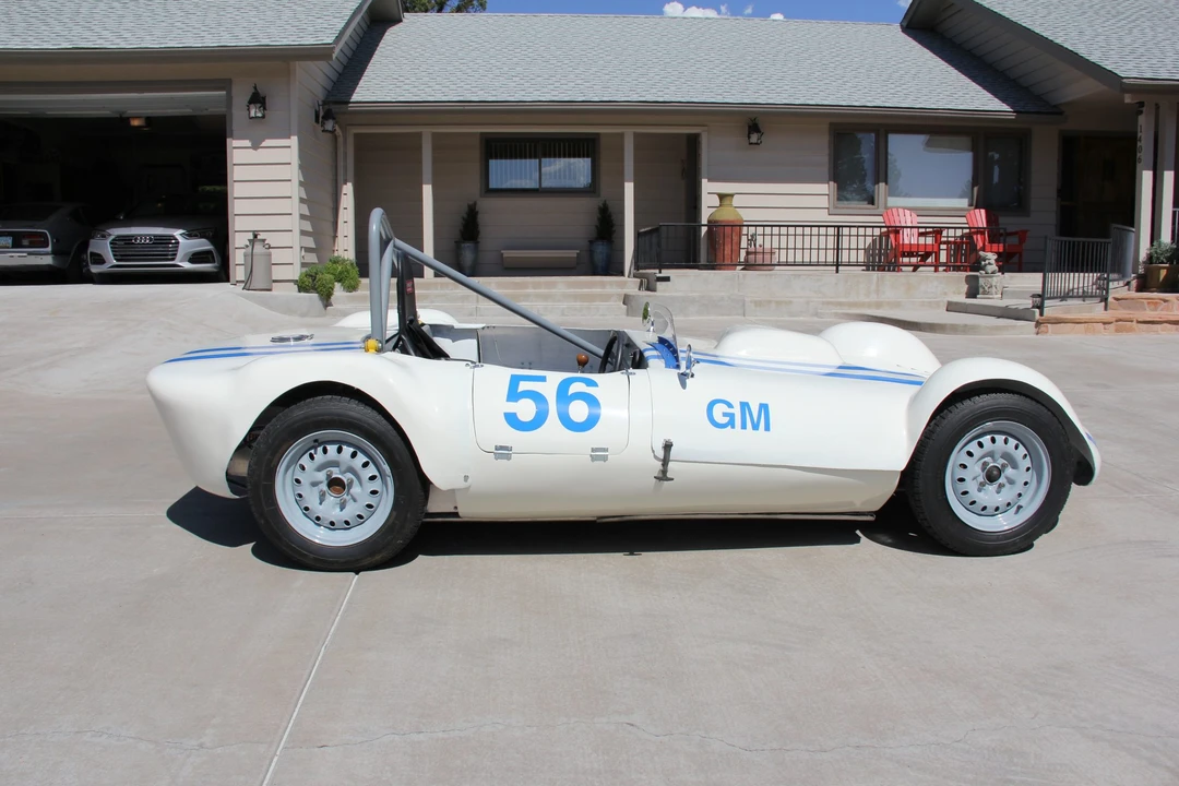 Elva - Image 9 of 31