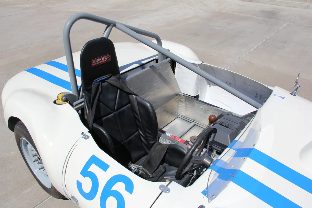Elva - Image 27 of 31