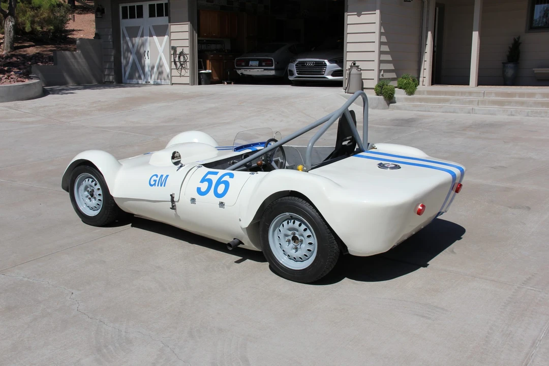 Elva - Image 14 of 31